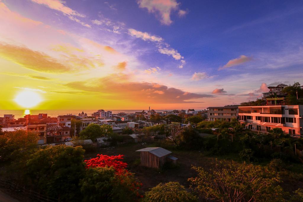 Me Hotel & Villas - Montanita Estates 外观 照片